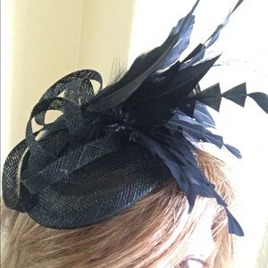 Fascinator hat.  Small